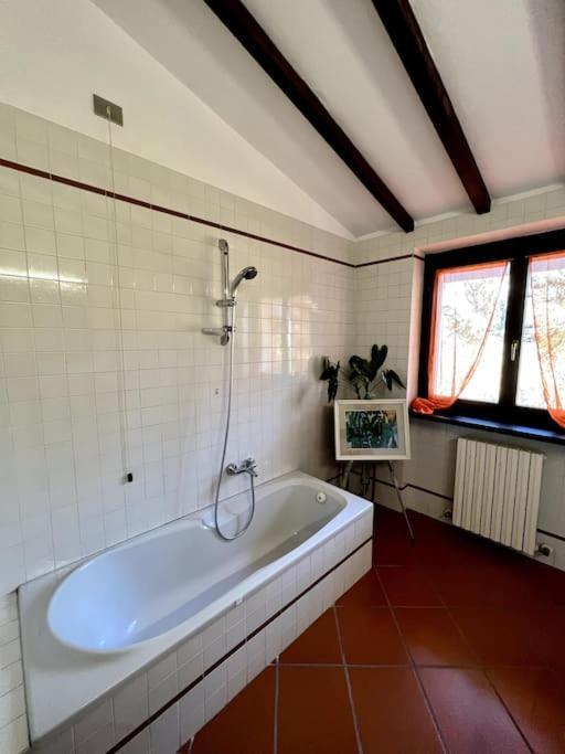 ריברגרו Apartment In Villa La Carruba מראה חיצוני תמונה